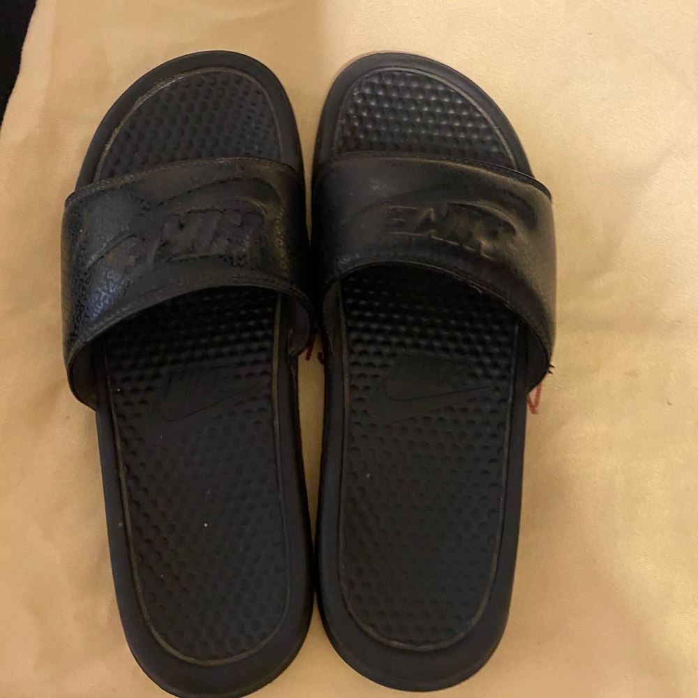 Mens size 9 used nike slides